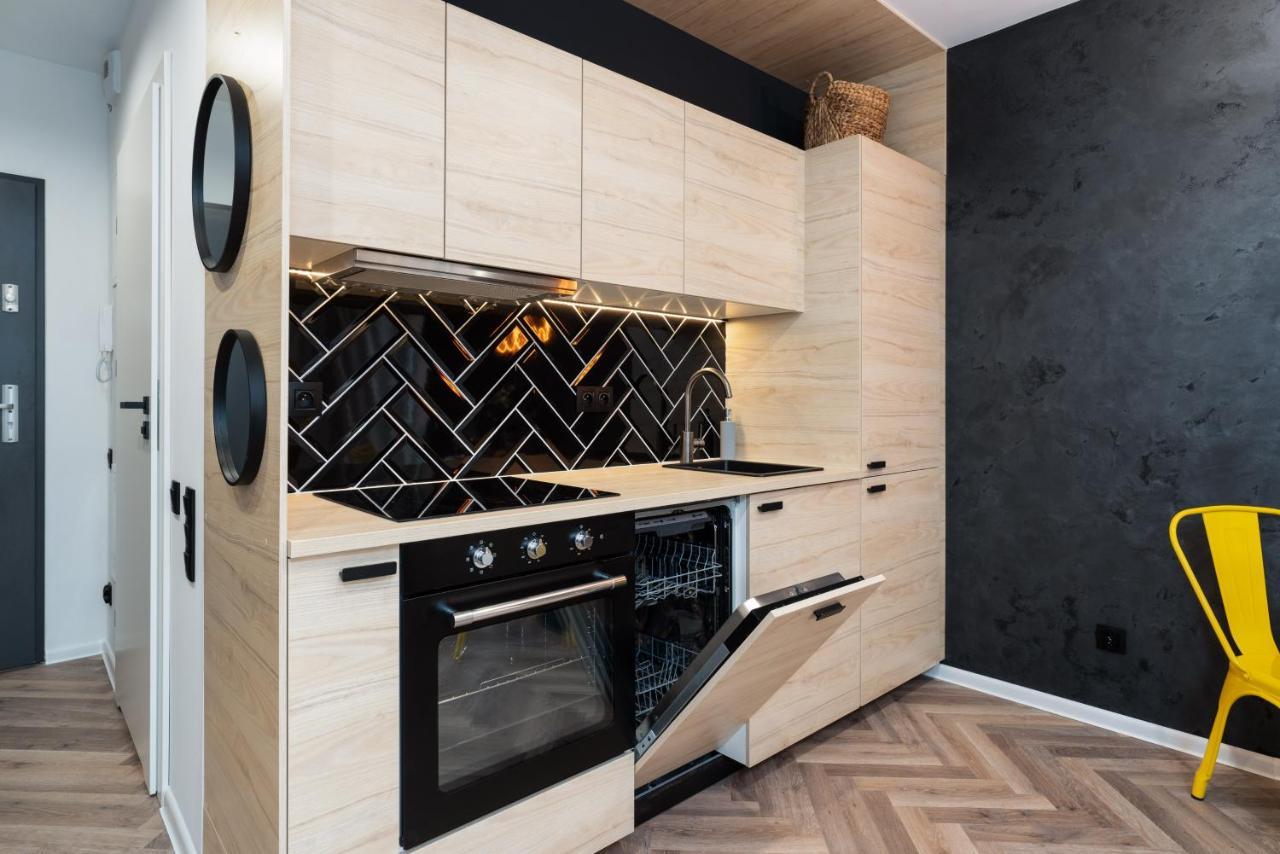 Loft Style Apartment Opienskiego Close To The Zurawiniec Nature Reserve By Noclegi Renters Poznan Exterior photo